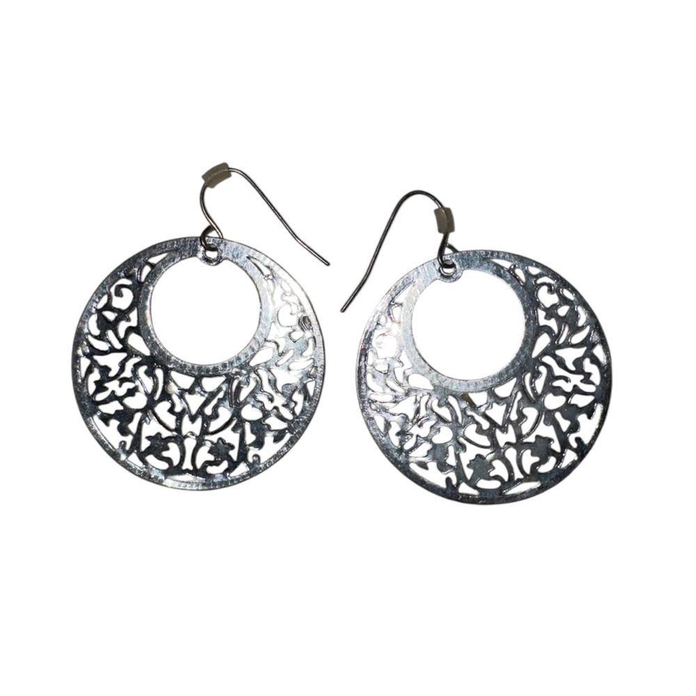 Elegant Silver Filigree Earrings